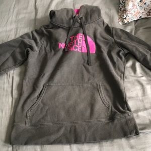 Great condition, north face sweatshirt